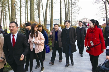 火狐电竞官方网站|【整形精品】因年轻选择你 飞梭镭射让你敢素颜出门(图4) 火狐电竞