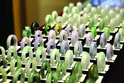 【火狐电竞】【整形大咖】北京艺星整形韩国南相宰整形医生的韩式无痕丰胸(图2) 火狐电竞官方网站