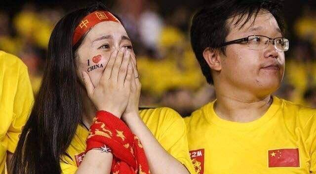 
不止天津天海 22支足球俱乐部已经遣散 足球为何这么懦弱！_火狐电竞(图2)