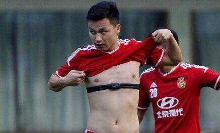 
不止天津天海 22支足球俱乐部已经遣散 足球为何这么懦弱！_火狐电竞(图5)