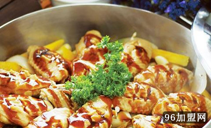 【火狐电竞官网】
中甲新军签下外援!留学上海在业余联赛踢球 投资人豪言被打脸(图2) 火狐电竞官网