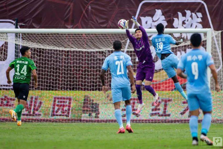 火狐电竞官网|
战报：新疆雪豹纳欢0比1不敌四川优必选(图3)