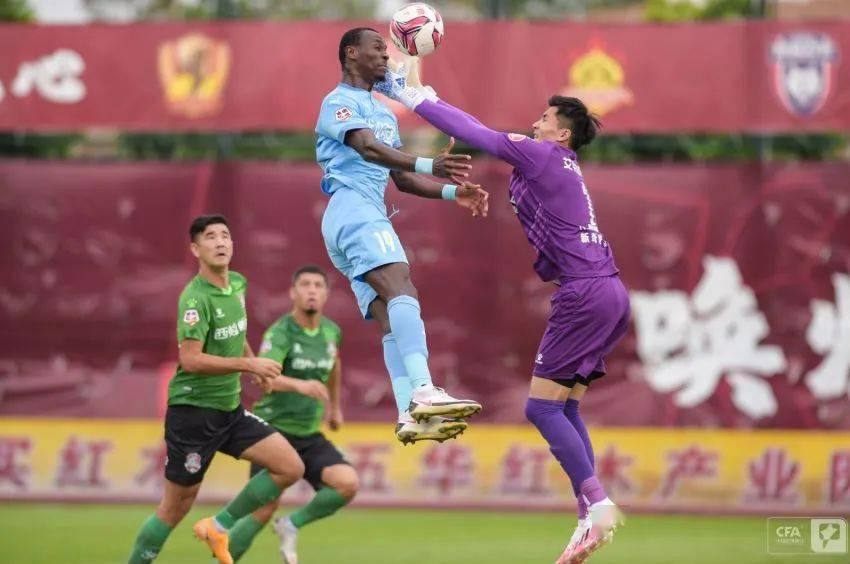 火狐电竞官网|
战报：新疆雪豹纳欢0比1不敌四川优必选(图14)